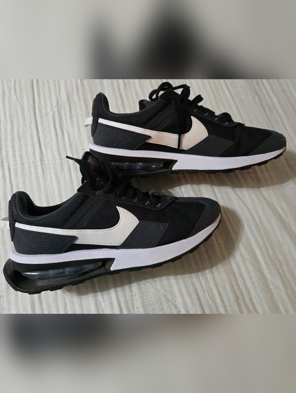 Nike Black and White Low-Profile Athletic Sneakers
